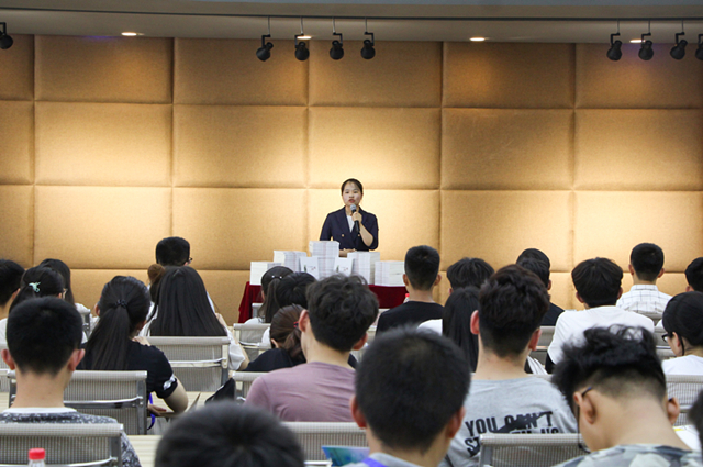 【骨干班】在公益的道路上 听见你的声音——青马工程 第七期完满教育学生骨干培养班第二期讲座