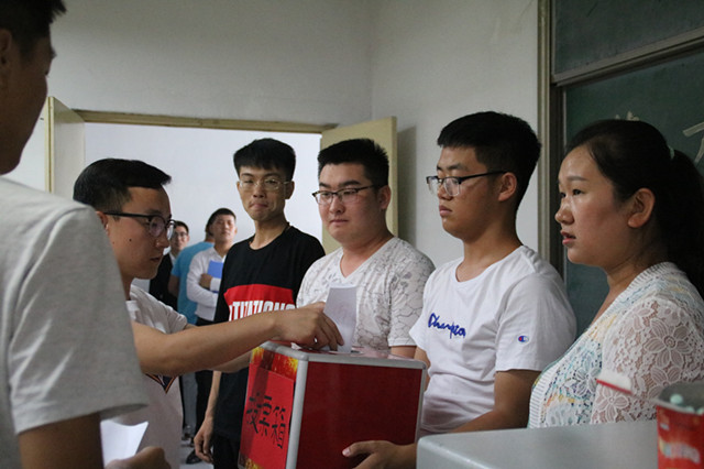 年轻的血液 智院的新里程碑——智能工程学院第六届学生会换届竞选