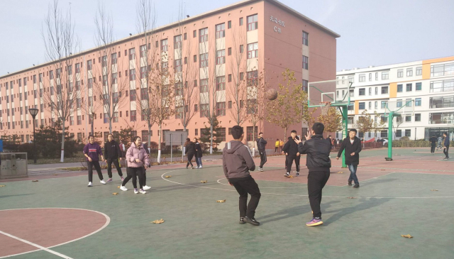 【完满班级】拥抱青春 如流星般闪耀——经济与管理学院十一月完满班级活动纪实(九)