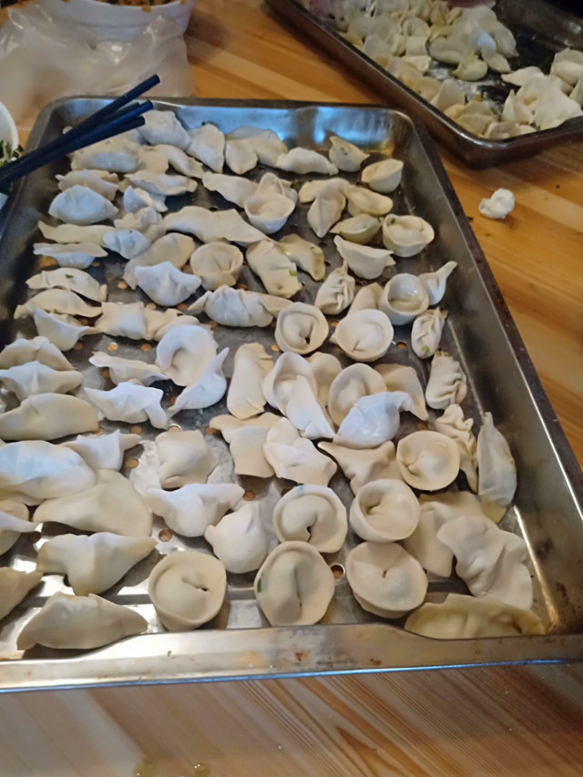 包你满意 饺出美味——智能工程学院青年志愿者协会冬至包饺子活动