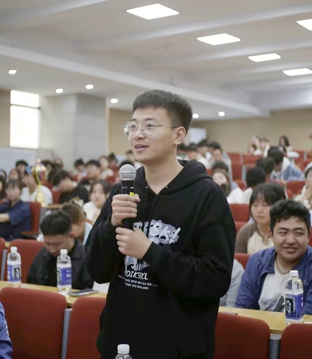 聚力蓄能:赓续前行再攀登——大数据学院、信息工程学院第十三届学生会优秀部门答辩