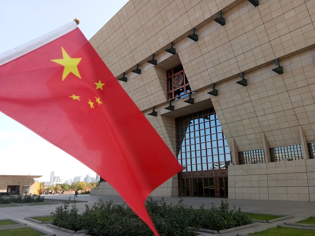 前行第164期：每一帧风景里都有你 五星红旗——带着国旗去旅行专题报道