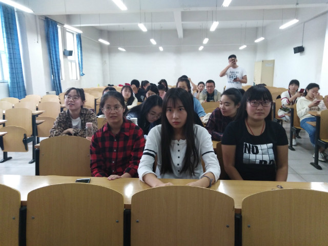 【完满班级】青春无悔 共赴梦想——淬炼商学院九月完满班级主题活动（十六）