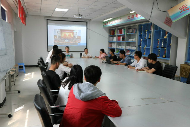 校团委各组织召开2017—2018学年第二学期期中工作座谈会