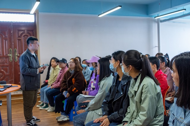 【1+1>2】通识嘉年华之影视沙龙 学子领略镜头的魅力