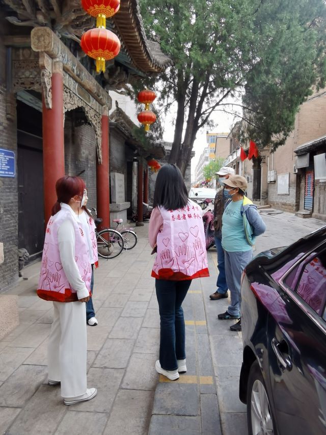 悠悠千年寺 巍巍一白塔——金笺淡墨专项志愿服务队