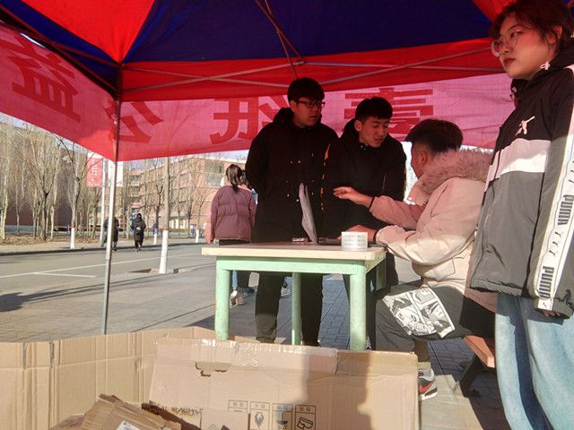 【完满班级】明净之道 何忍污之——艺术传媒学院环境设计1802班举办垃圾分类常识普及活动