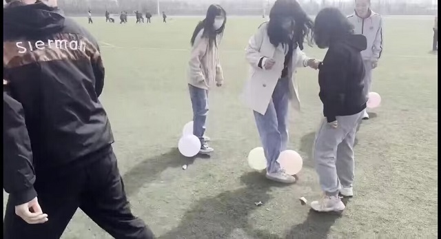 【完满团支部】前后左右无影脚 气球砰砰来解压——食品与环境学院园林2101班完满团支部活动
