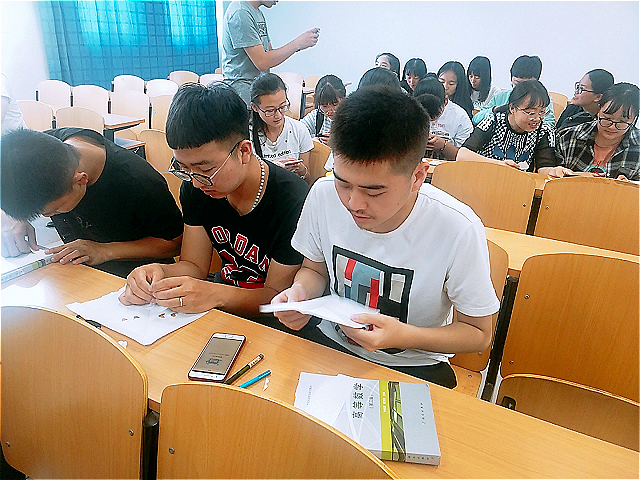 【完满班级】五彩缤纷绘完满图 多才多艺展少年风——经济与管理学院完满班级活动集锦