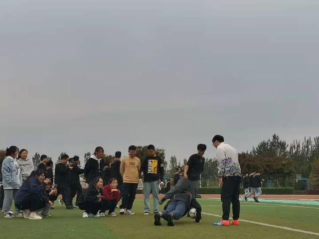 【完满班级】富有魔力的球赛——艺术传媒学院视觉传达2103班足球活动