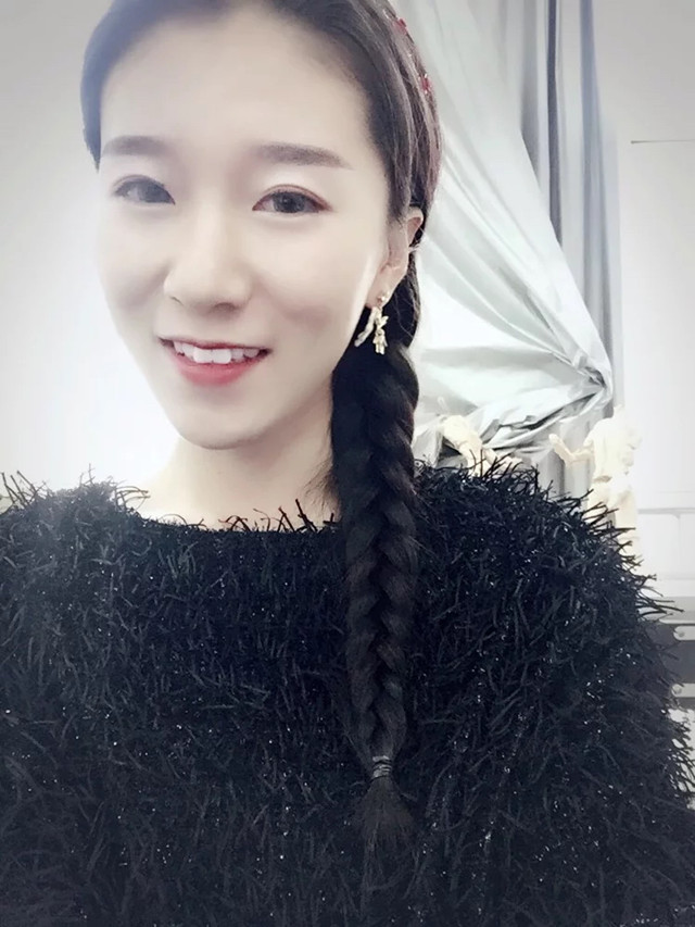 闪光的信院第119期:艺耀群芳 玉汝于成——李玉凤