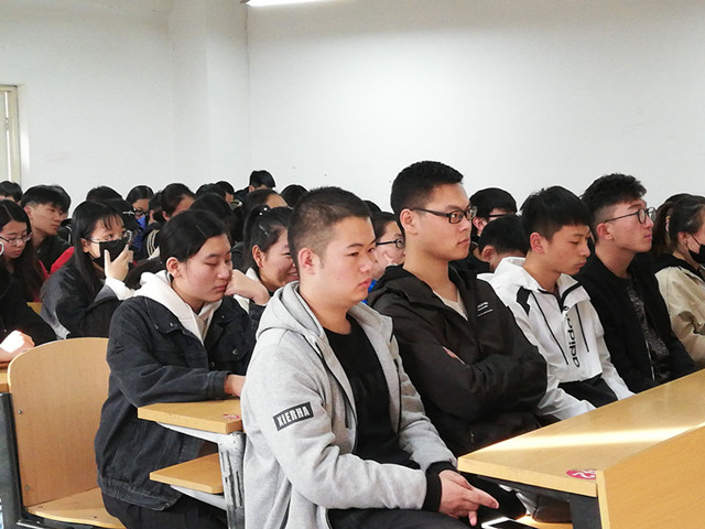 【辅导员说完满】播种良好习惯 细心规划未来——大数据学院、信息工程学院开展辅导员说完满活动