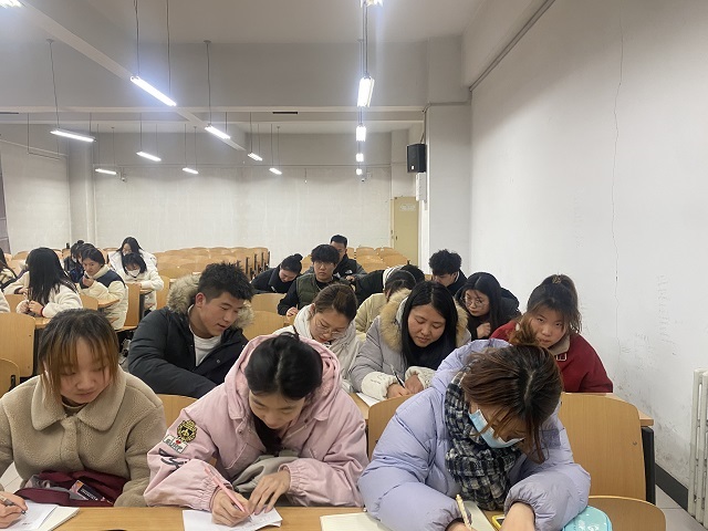 【完满班级】以崭新之姿 迎欢庆新年——经济与管理学院十二月月完满班级活动纪实（七）