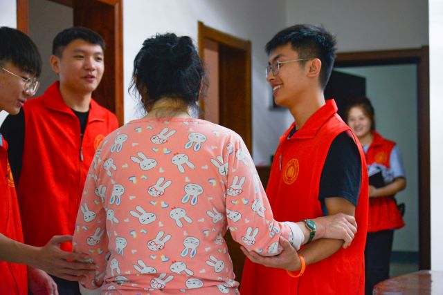 【三下乡】忆党员峥嵘岁月 话党史重温初心