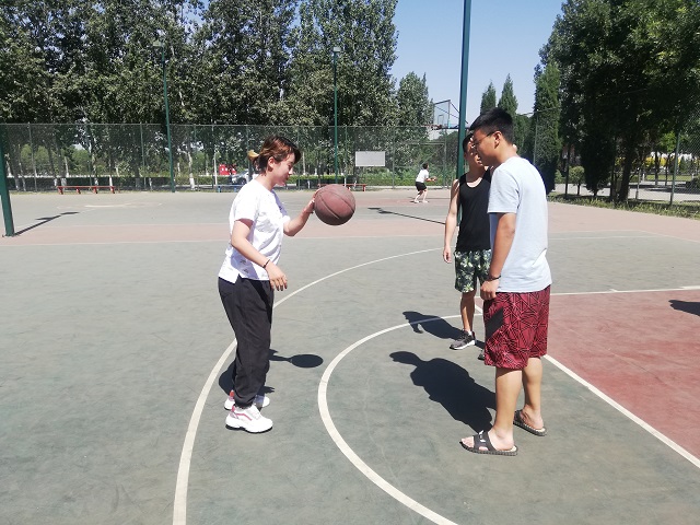 【完满班级】齐心协力 百发百中——环设1803班男女混合篮球赛活动