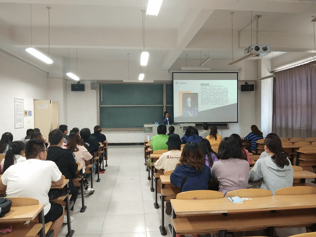 【完满班级】分享体育故事 发扬体育精神——食品与环境学院食品1801班体育知识分享完满班级活动