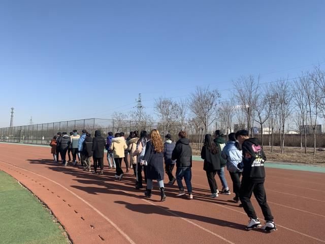 “运动不止 奋斗不息”迷马长跑活动——艺术传媒学院动画1902班举办完满班级活动