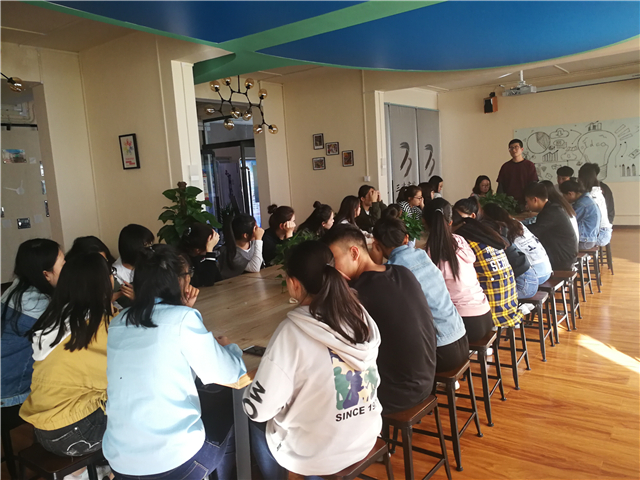 【完满班级】释放活力 网住青春——淬炼商学院九月完满班级主题活动（三十二）