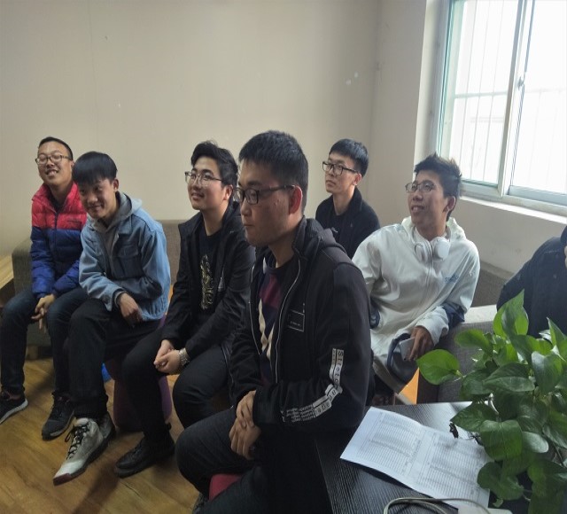 【完满班级】乐享阅读 传诵经典——大数据学院数据1802班读书分享会