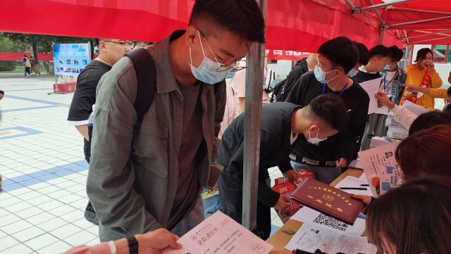 【迎新纪实】与你相约 智院的新里程碑——智能工程学院2021级迎新