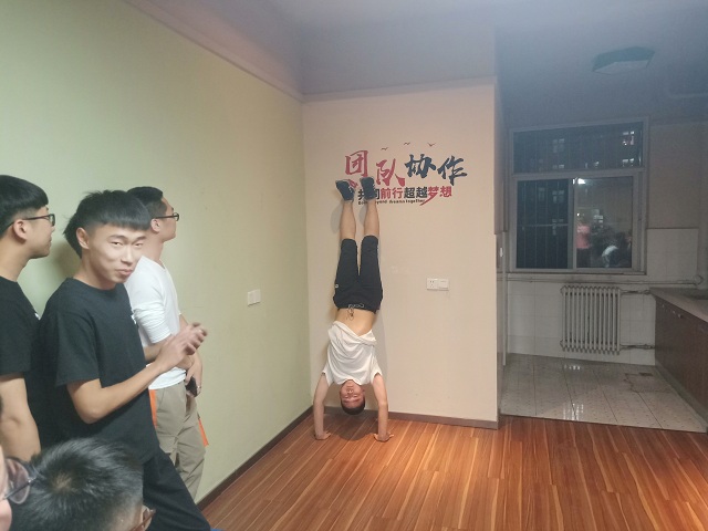 【完满班级】礼赞青春 艺彩纷呈——网工1801班完满班级活动