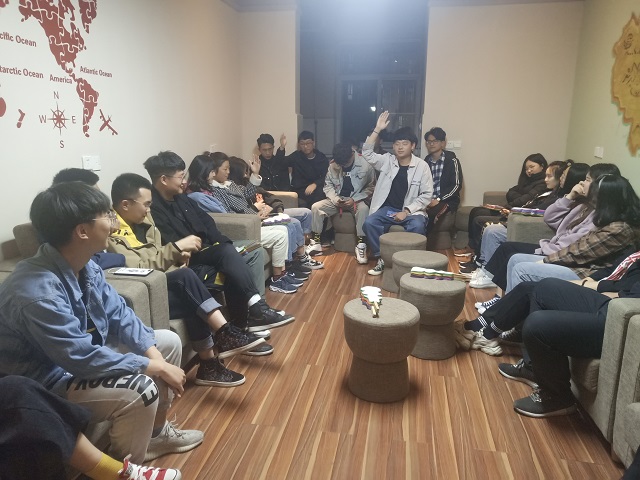 【完满班级】寸寸山河寸寸金 位卑未敢忘忧国——艺术传媒学院环设1805班举办“浩气长存 楚囊之情”爱国主义主题沙龙活动