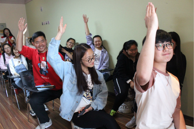 【主题团日】五四好青年  志愿爱心暖——淬炼商学院行管1701班主题团日活动