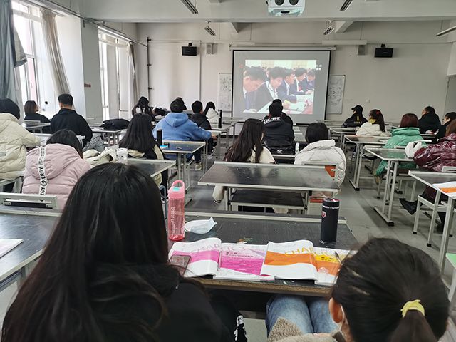 【主题团日活动】奋进新征程 跑好接力赛——艺术传媒学院视觉1801班主题团日活动