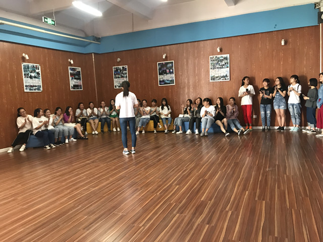 【完满班级】论百花齐放  赞别具匠心——外国语言文学学院5月完满班级活动