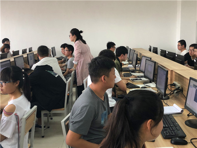 【完满班级】聚班级力量 展青春风采——智能工程学院电子1601班和电子1602班举办“谁是最强技能王”完满班级活动