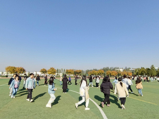 【完满班级】体坛青春际会 校园运动乐章——商务英语学院完满班级活动集锦