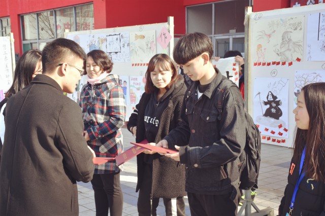 传递正能量第550期:书尽天下科学理 画遍人间邪教恶——信工系举办第一期反邪教书画作品展