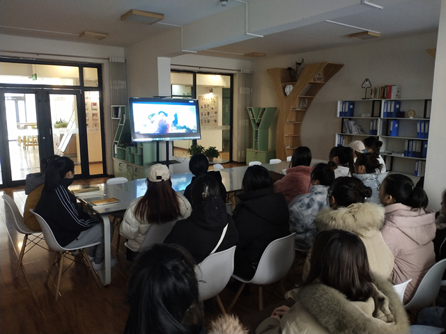 【完满班级】红色观影 燃动青春——淬炼·国际商学院会计1906班完满班级活动