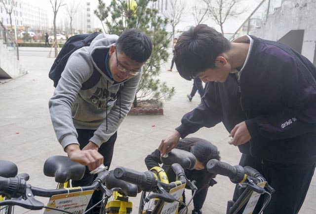 【完满班级】穿梭于校园中的“小精灵”——艺术传媒系环设1701、1705班举办完满班级活动