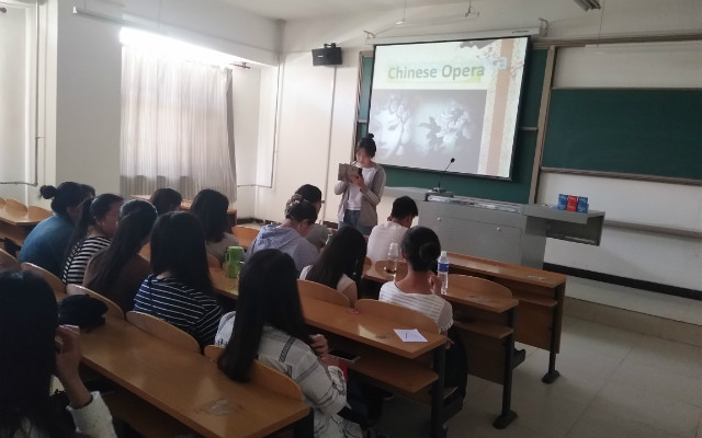 我为艺术狂——外语系“品戏剧·论古今”完满班级系列活动