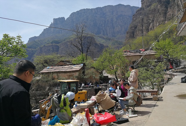 【完满班级】观景过万面 下笔如有神——艺术传媒系产品1701、服装1701班完满班级活动