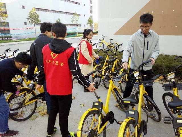 【完满班级】金秋华章落 初冬前奏来——淬炼商学院举办“善”行青春主题活动（三）