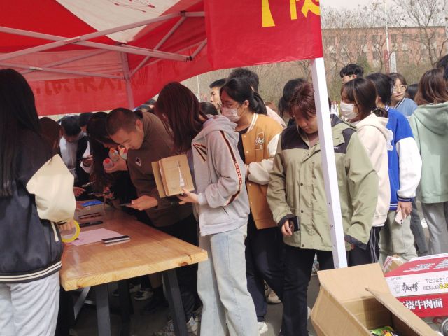 绿“环”梦“净”服务队第五期:点滴汇聚 爱心共筑——食品与环境学院绿“环”梦“净”服务队系列活动