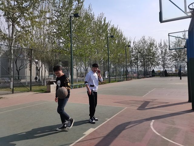 【完满班级】青春无畏 逐梦扬威——环设1803班男女篮球对抗赛