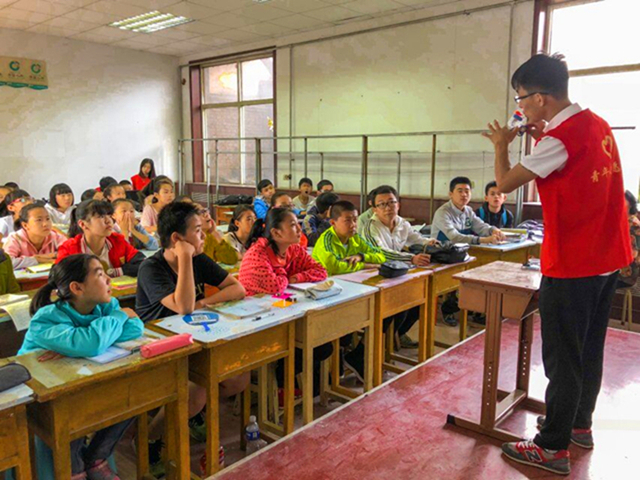 【三下乡】致力文明兴教育 薪火不变万年传——大数据学院、信息工程学院兴村梦