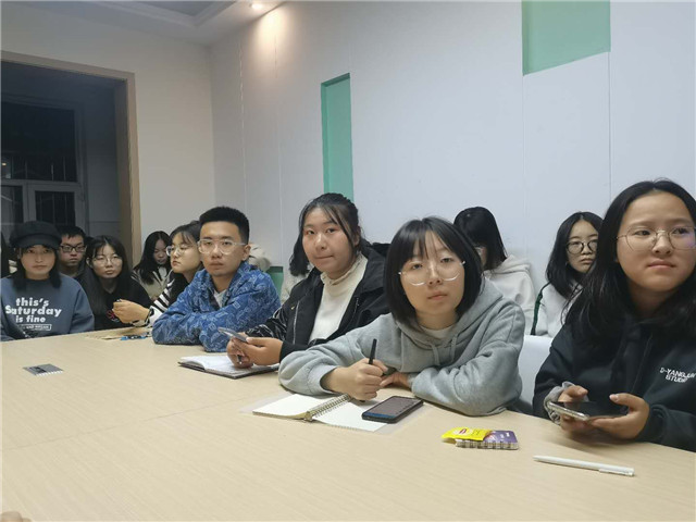 栉风沐雨 春华秋实——远景学院完满班级班团干部培训会