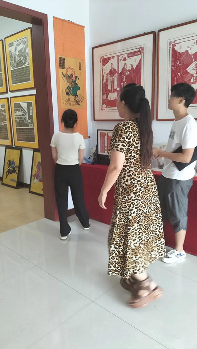 【三下乡】领略剪纸艺术 传承民俗文化 ——“艺家人”走进河津剪纸艺术家协会
