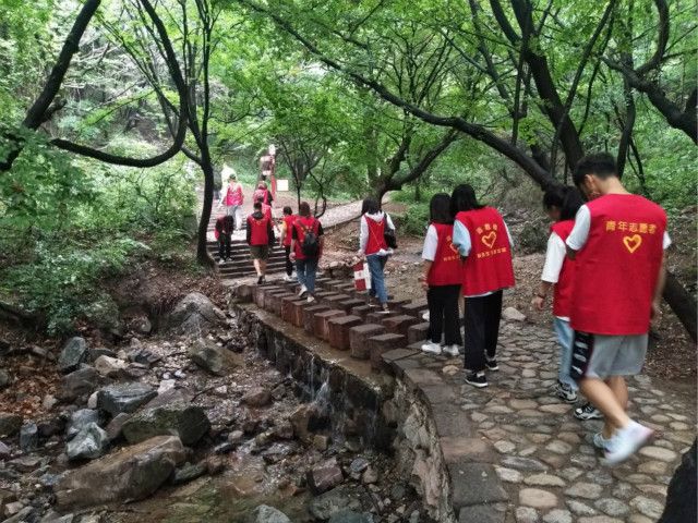 寻梦石膏山:大力发展村域旅游 谱好乡村振兴同心曲——“点亮完满”暑期实践调研团