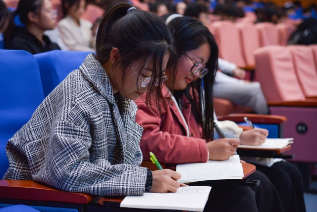 【学生干部培训】赓续服务精神 践行青春誓言——2021-2022学年“青马工程”校院两级学生干部培训