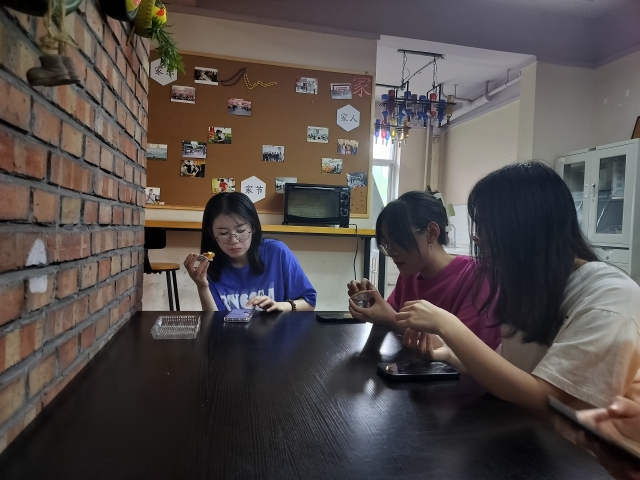 【完满团支部】浓情蛋挞 焙感快乐——淬炼·国际商学院行管2102班完满团支部活动