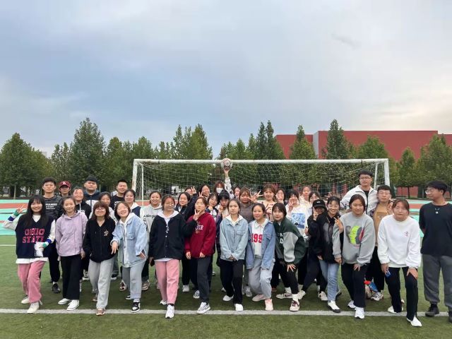 【完满班级】富有魔力的球赛——艺术传媒学院视觉传达2103班足球活动