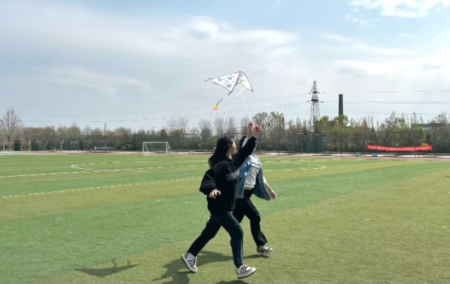 【完满团支部】春风有约 鸳筝共舞——经济与管理学院经管2202班完满团支部活动