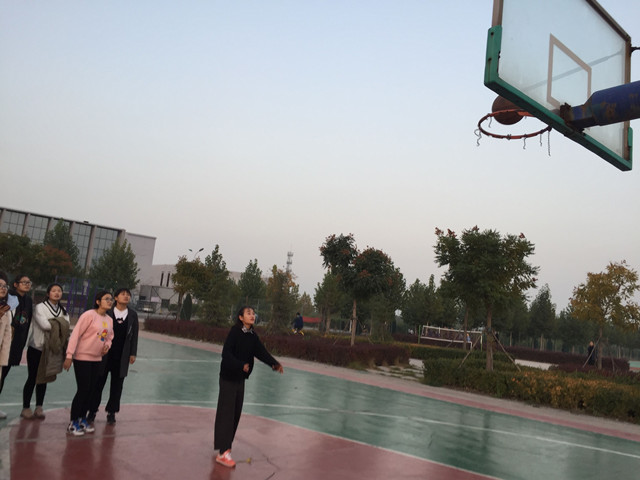 【完满班级】无竞赛 不青春——淬炼商学院“体”味青春主题活动（三十）