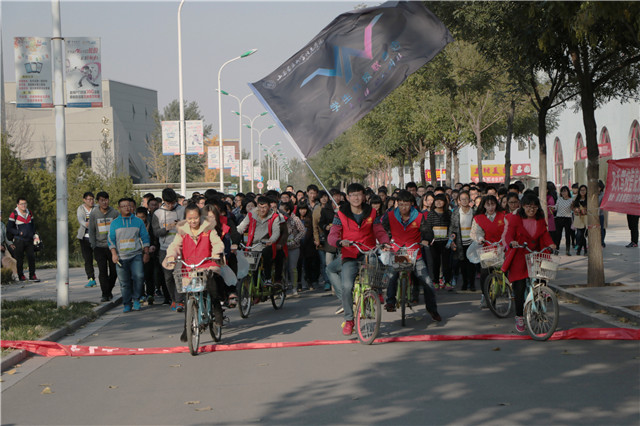 2015康宝莱·全国大学生迷你马拉松公益挑战第三期“环保跑”挑战者专访