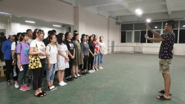 【完满班级】情暖六月 影印青春——淬炼商学院六月完满班级主题活动（十）